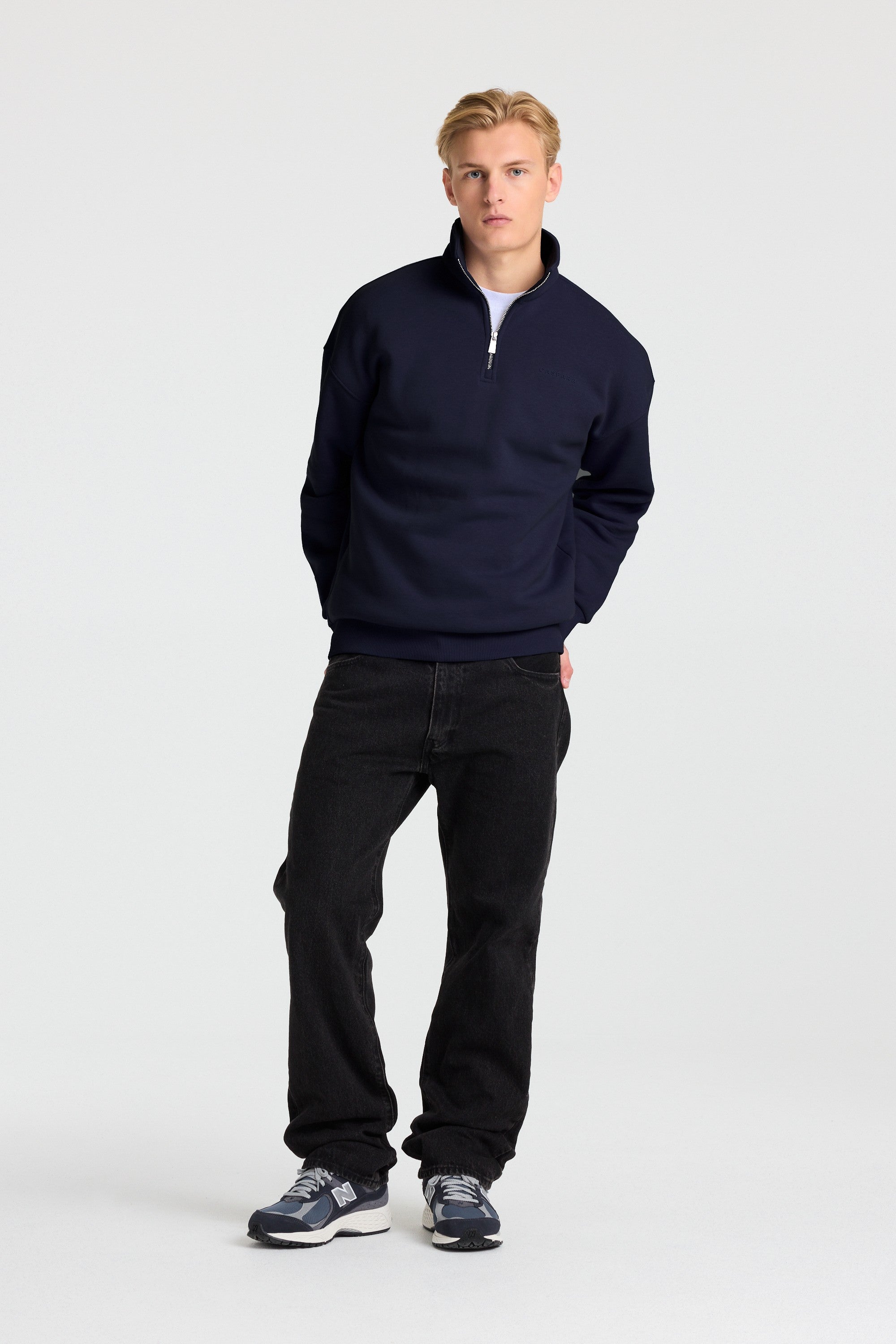 M. 1/4 Zip - Navy